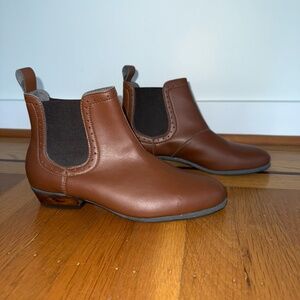 Nicora vegan Kahlo boots, size 6